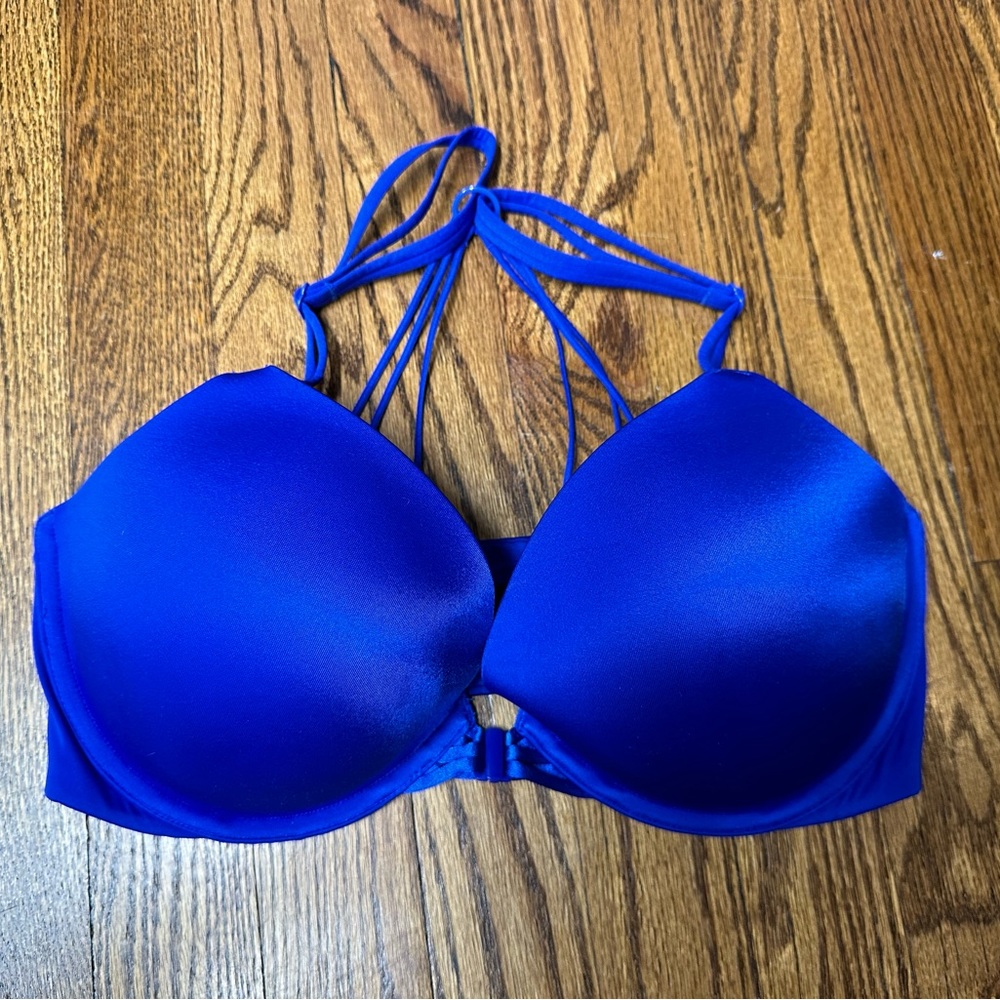 Victoria’s Secret Very Sexy Push-Up Front Closure Bra